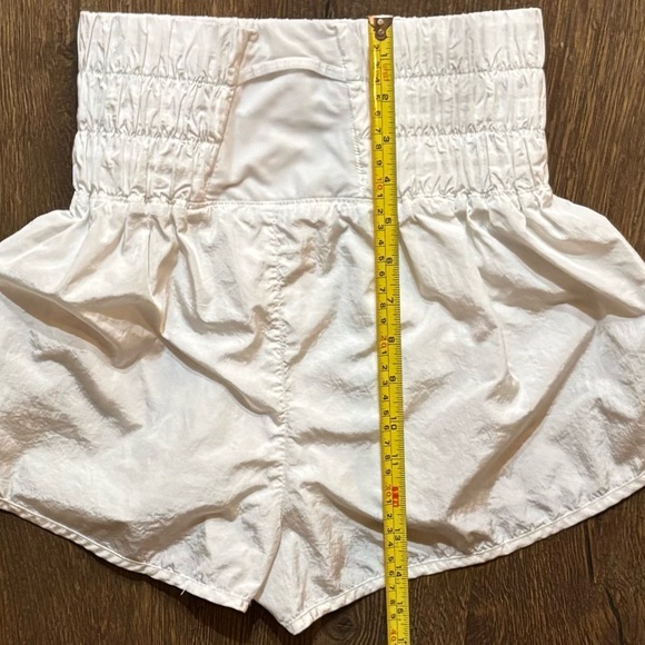 EUC Free People Movement The Way Home Short;White; High Waisted; Lined; Womens M - Picture 8 of 8